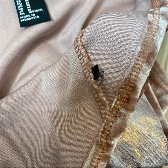 NWT velvet bodysuit F21 medium new - Picture 5 of 5